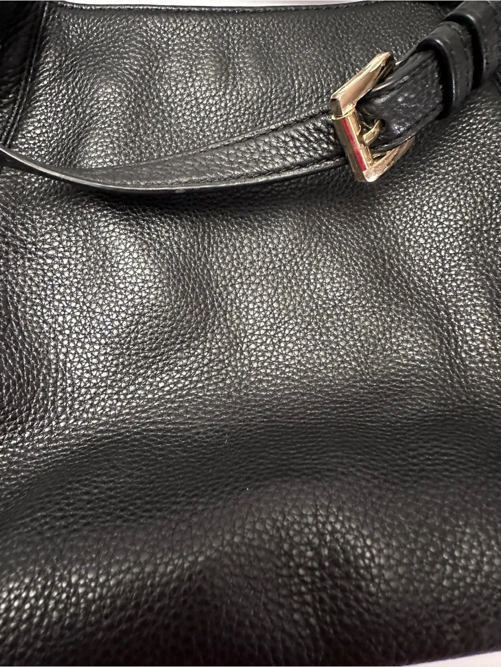 MICHAEL KORS PEBBLED LEATHER • CROSSBODY CLASSIC W/ADJUSTABLE STRAPS PRELOVED